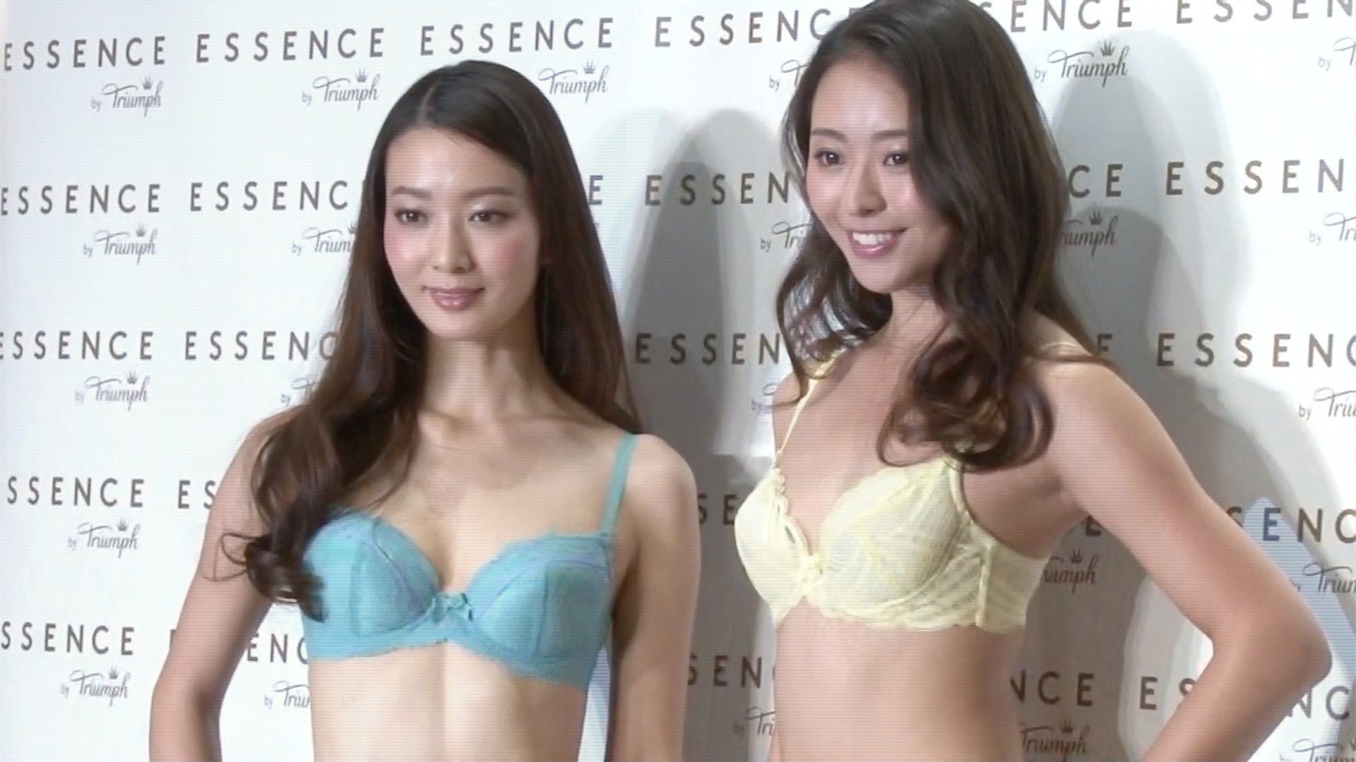 川辺優紀子　下着  / X