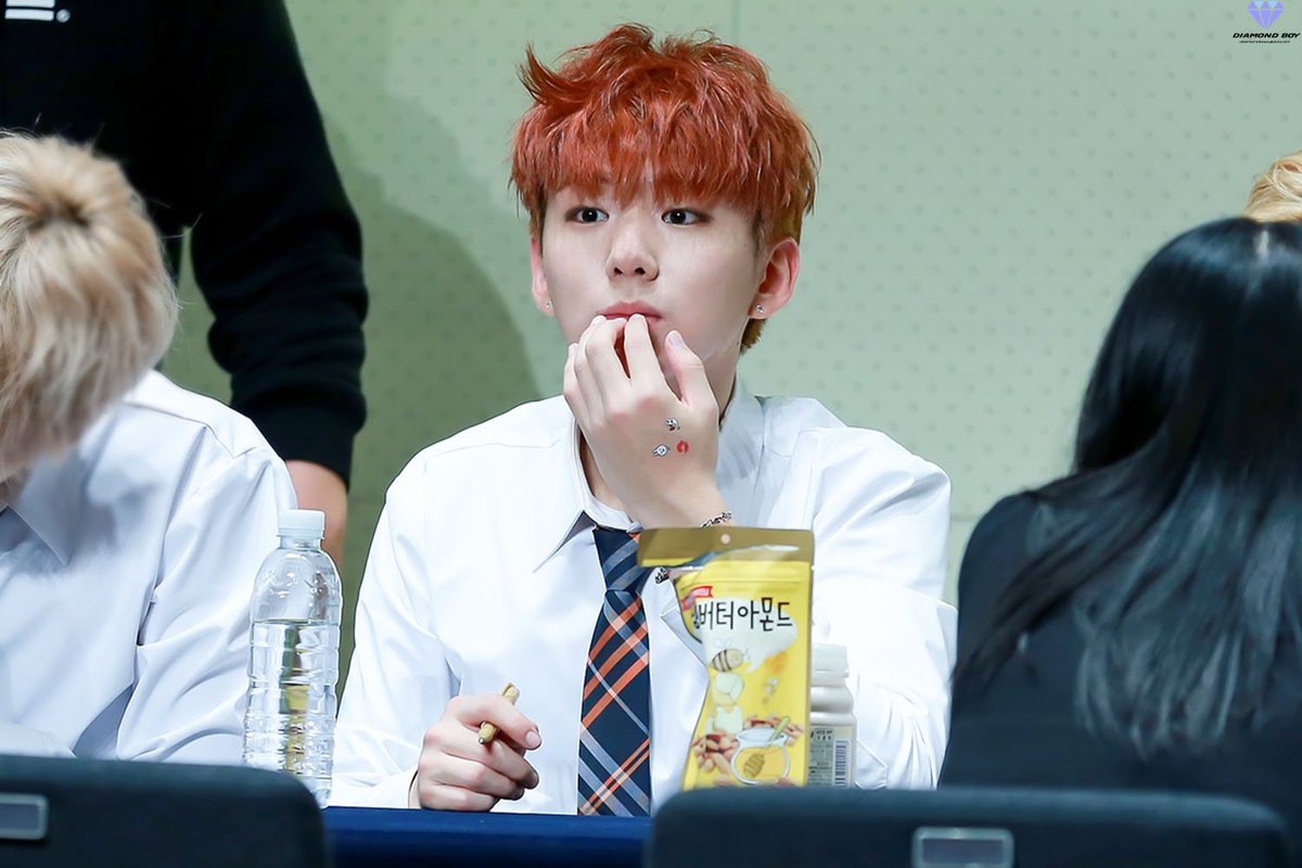 diamondsboy1122's tweet photo. HQ 150923 광화문팬싸 #기현 #몬스타엑스 #KIHYUN #MONSTAX #귀효니 @OfficialMonstaX 오늘도 열심히 사랑할게8ㅅ8)/❤︎❤︎ https://t.co/nmzs35TAz7