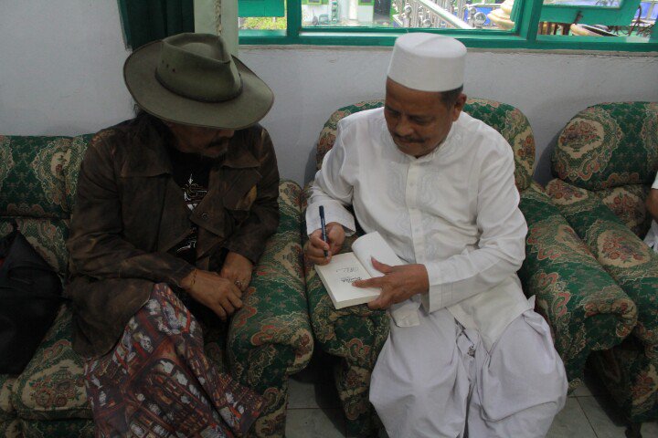 Biografi Kh Abdul Ghofur Sunan Drajat Pigura Biografi Kh Abdul Ghofur Sunan Drajat Pigura