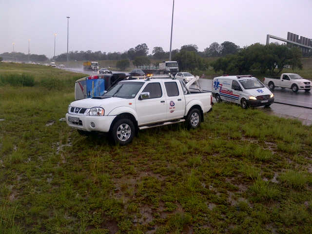 FRACCDSP's tweet image. Ems now on scene at N1s Randshow. @EWNTraffic @_ArriveAlive @FatalMoves @OF_THE_SOUTH @First_Illiane @Nicol3tt300