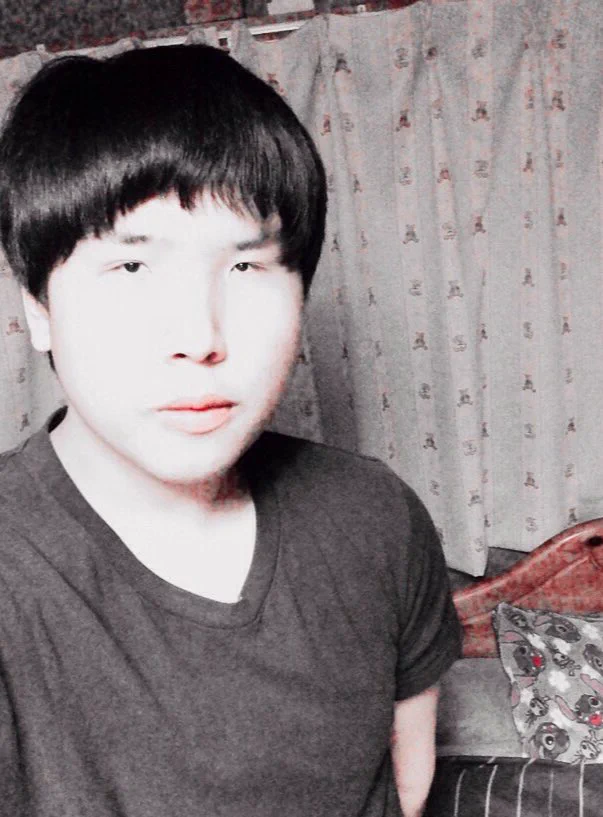 詐欺かｗｗｗ自撮りの変身ぶりが、明らかに別人すぎて盛大にワロタｗｗｗｗｗ