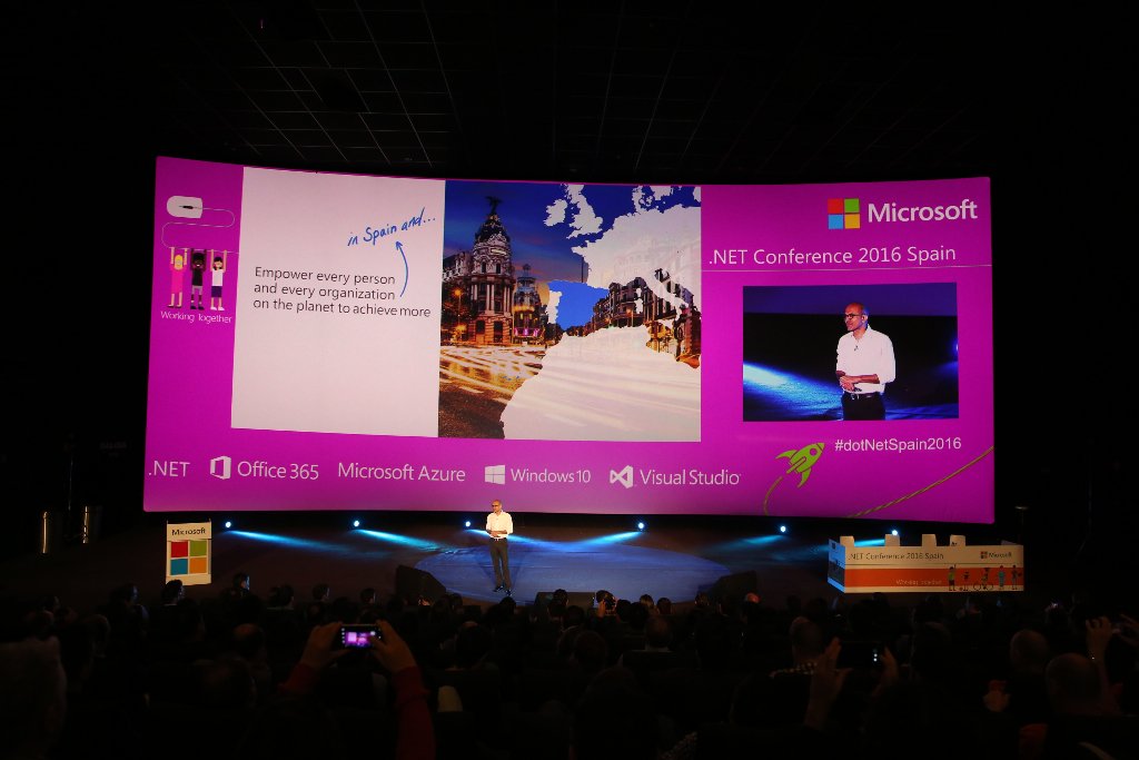 Satya Nadella comparte cómo la consultora Barrabés está reinventando la productividad #SatyaInSpain #dotNetSpain2016