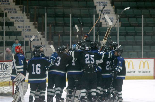 RIVERMEN GAME TOMORROW 7 PM at Union College!! Let's bring home that Section 2 Title!! <a href="/FallsGlens/">Glens Falls Nation</a> @GF_HF_SGF_Hky