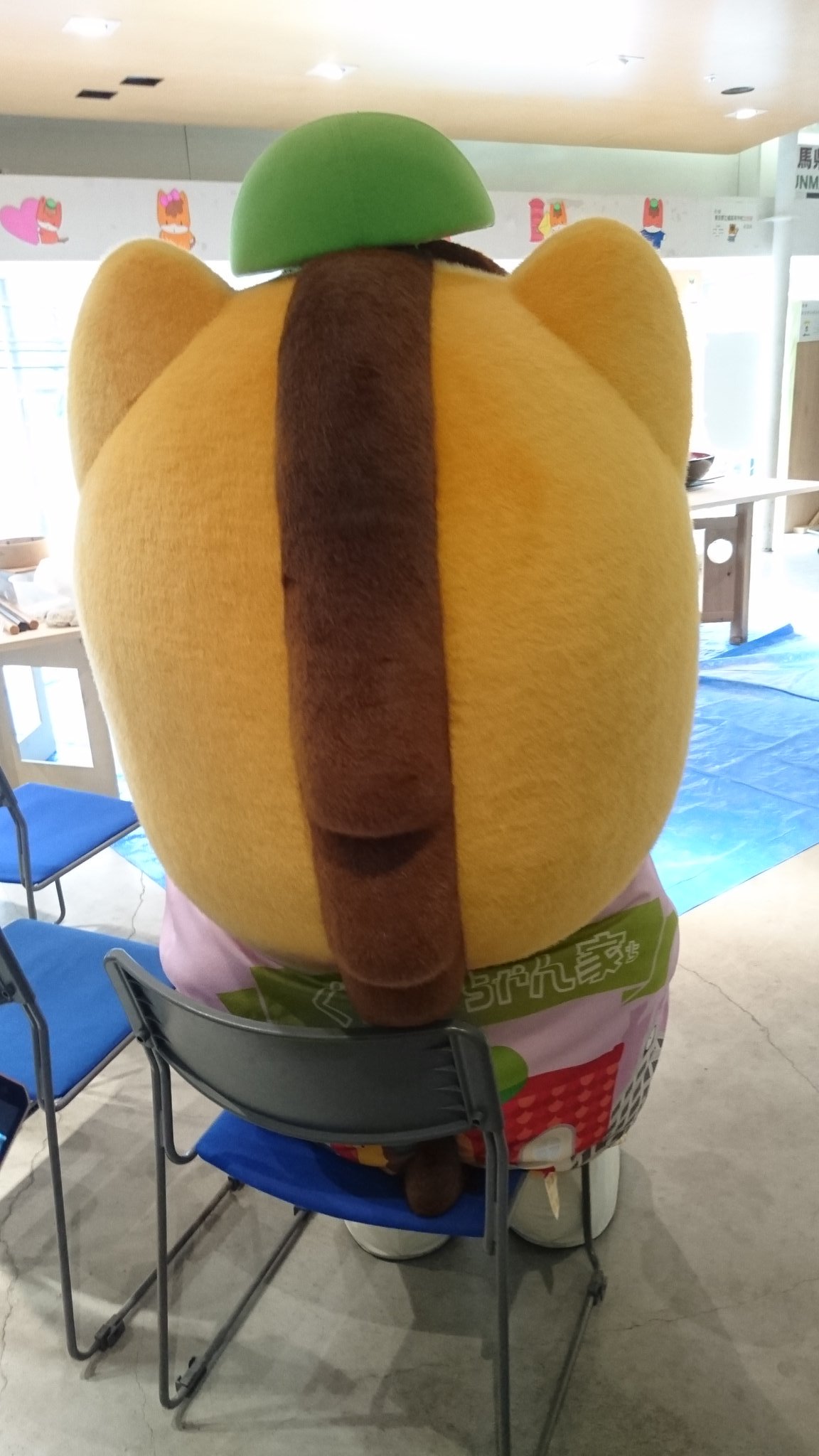 ぐんまくん On Twitter そば打ちを座って見学しているぐんまちゃん 後ろ姿もかわいいね Https T Co 41rvd2ee1v Twitter