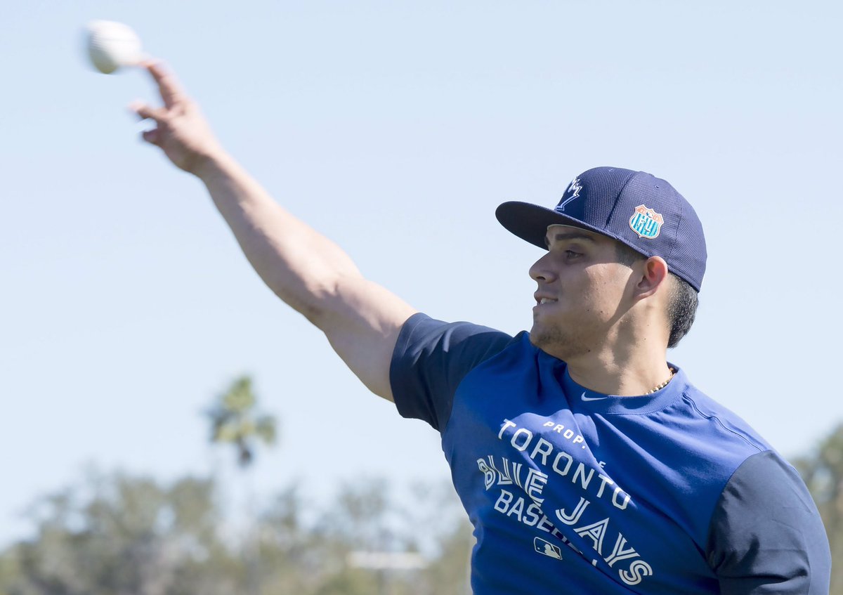 BlueJays's tweet photo. Spring is in the air. #ItAllStartsHere @rgoins17 @RobertoOsuna1 https://t.co/w3UEW1EqjK