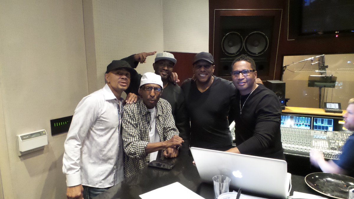 After7Music's tweet photo. .@After7Music Keith, Melvin, Jason, Kevon w @Simmons_Daryl letting u kn #after7isback working on new 2016Album 4U RT https://t.co/RvIVk92H6Z