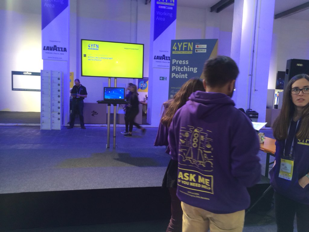 homuork's tweet photo. Looking forward pitching @homuork at the #presspitching #corner at #4YFN #4YFN16 #WMC16 #WMC with @AMaratchi https://t.co/bQQT47jOlT