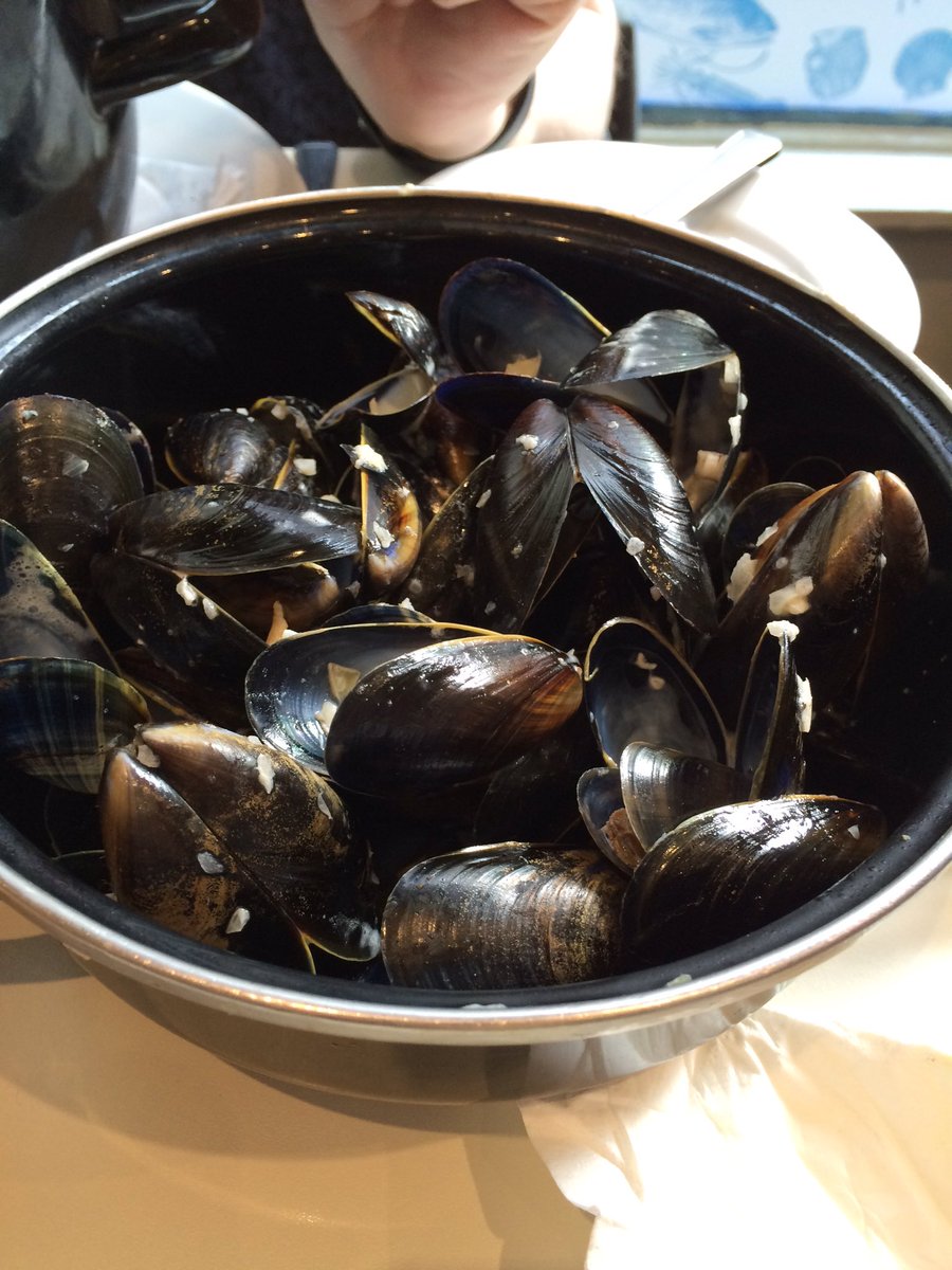 StephenLeiper's tweet photo. #MusselInn #Edinburgh #CleanPlates . 😃😃. Lovely. https://t.co/1cf91Tl512