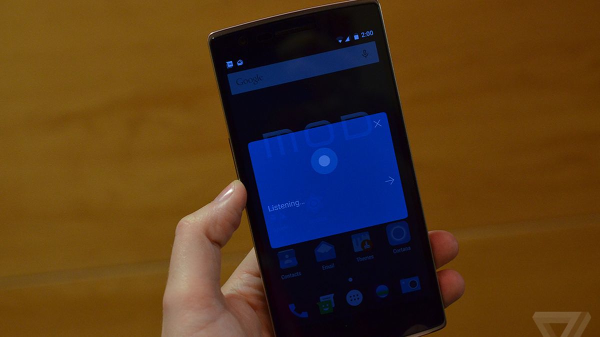 verge's tweet image. This is how Microsoft is integrating its Android apps into Cyanogen OS theverge.com/2016/2/22/1109…