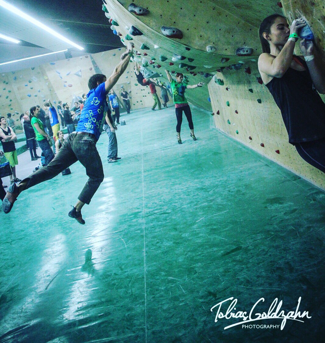 Toi_Elbi's tweet photo. #HardMoves Regionalbattle @ #StudioBloc
#hardmovesboulderleague #bouldern #climbing #photograpy #photographer #canon https://t.co/vXYFZfY6Q5
