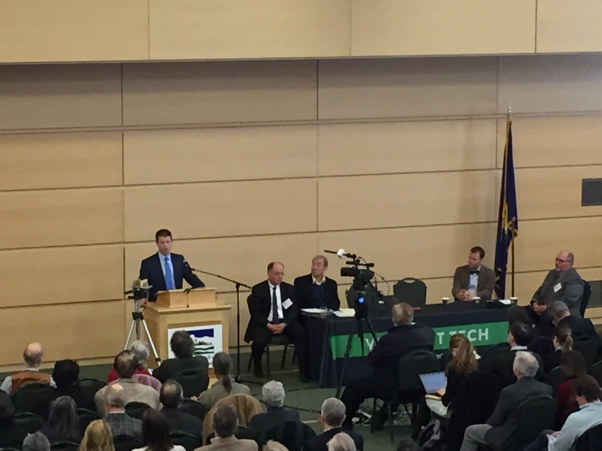 ResilientVT's tweet image. “Economic justice issues shouldn’t be pitted against environmental justice.” Shap Smith #vtclimateeconomy summit