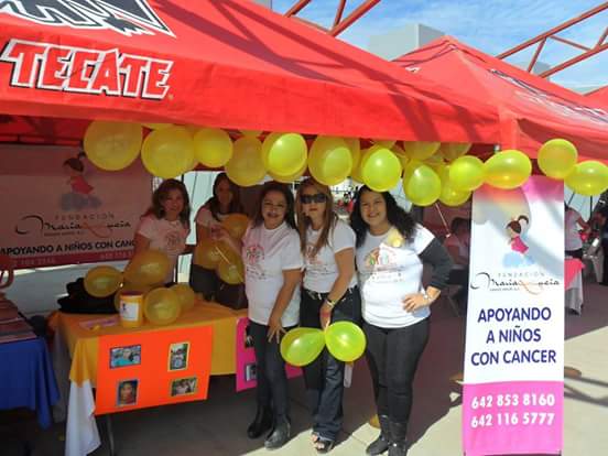 Marialuciadando's tweet photo. Dando Amor ♡
Muy felices, dando a conocer nuestra fundación en Feria de Valores 2016 https://t.co/vVk8tLPgUi
