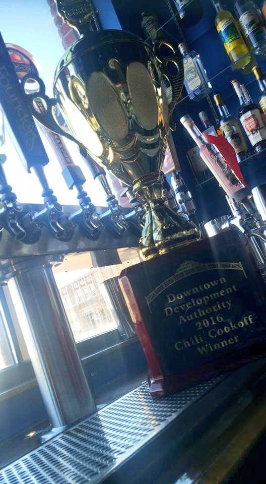 FlintFarmMarket's tweet photo. Congrats go to #TableandTap for winning the @FlintDDA Annual #ChiliCookoff! #FlintFwd https://t.co/iMOP111z91