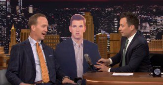 PEYTON MANNING FINALLY CONFRONTS BROTHER ELI ABOUT HIS SUPER BOWL SAD FACE goo.gl/LgSrSp?7ba8J