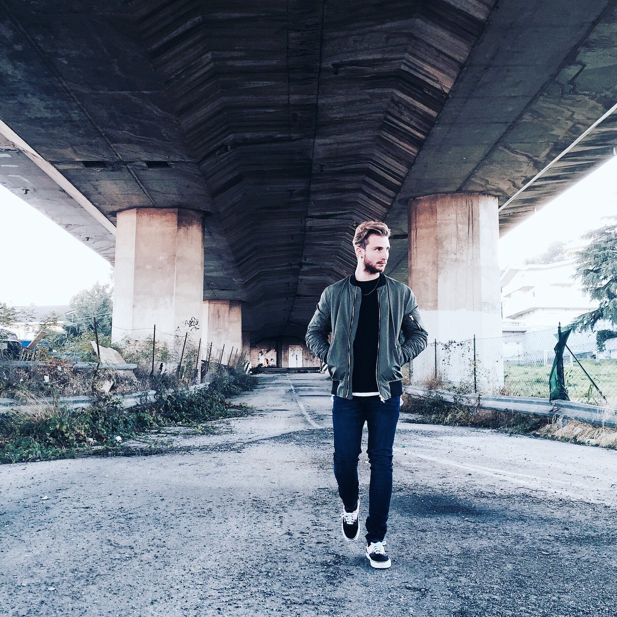 Who's ready for <a href="/justinbieber/">Justin Bieber</a> - Sorry (Kapes &amp; <a href="/_RealDANE/">DANE</a> Remix) ?