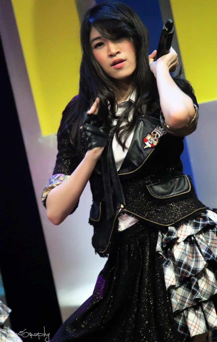 IndiraNation's tweet photo. @N_ShaniJKT48 at Happy Show Trans Tv [ 22.02.2016 ] - @InshanityID @SharePict__48 https://t.co/ybizTlAyJb