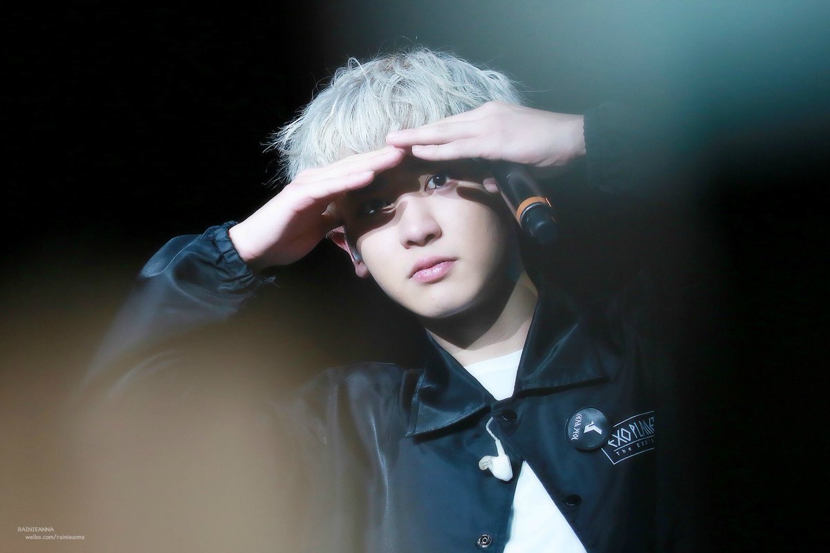 pcy__handbot's tweet photo. 💙💙💙💙 #4yearswithCHANYEOL #찬열아사랑해 https://t.co/l6suDh8k2D