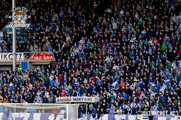 hools1969's tweet photo. Iraultza 1921 | Alavés - Almeria https://t.co/5nJmXGtZ5i