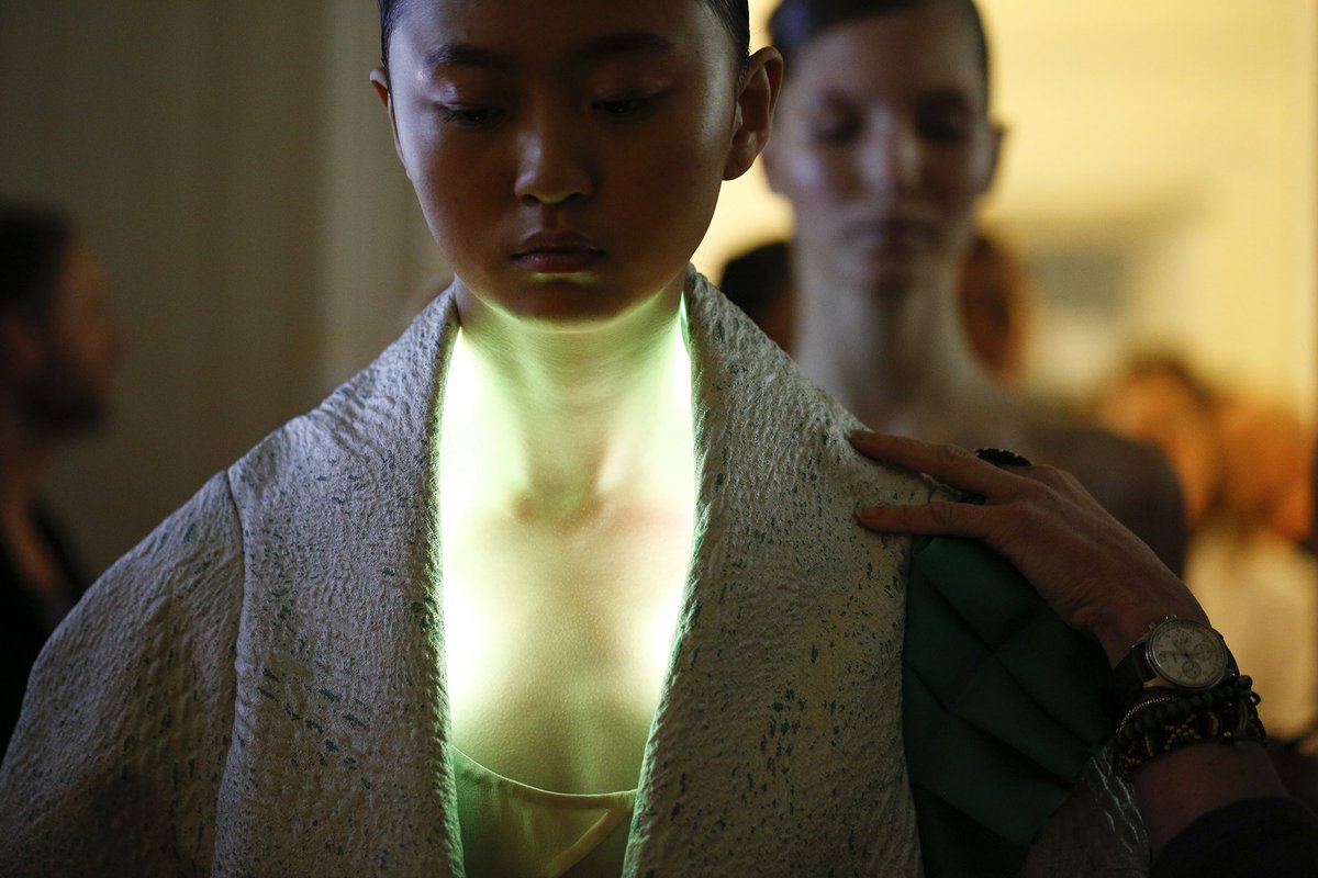iljacouture's tweet photo. It takes darkness to be aware of the light.. #ilja #couture #ss16 #assimila #iljacoutureshow #pfw #backstage https://t.co/6u0GhNh7PG