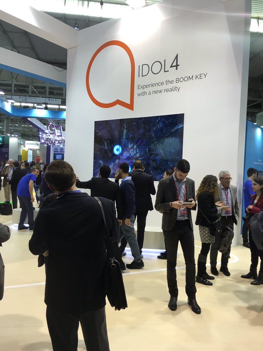app_TiZR's tweet photo. Live interview with @ALCATELONETOUCH from the MWC in barcelona. Stay tuned https://t.co/jvHNvwjLb7