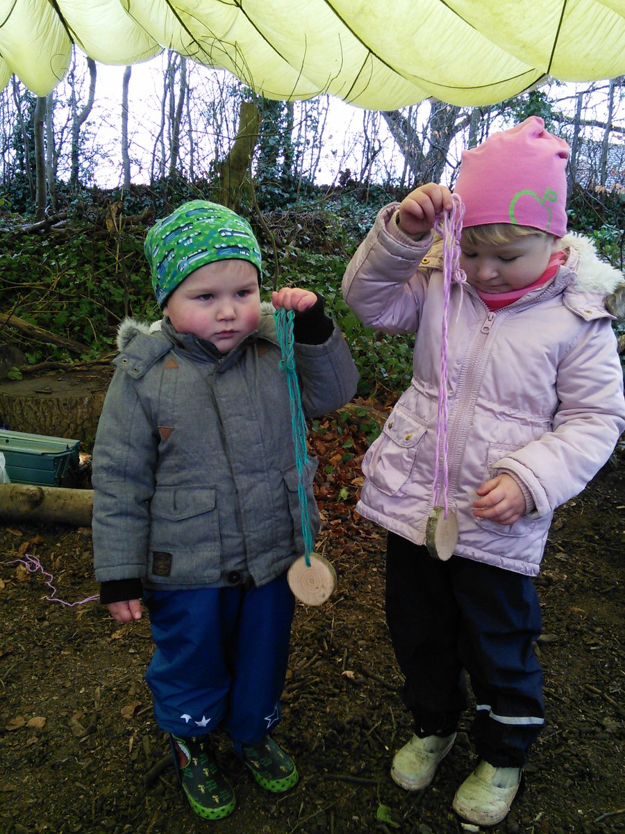 snapbroadwood's tweet photo. We had so much fun during our #outdoorlearningprogramme making medals with @snap_forest #outdoorlearning #outdoor https://t.co/l9LAI2ZNvR