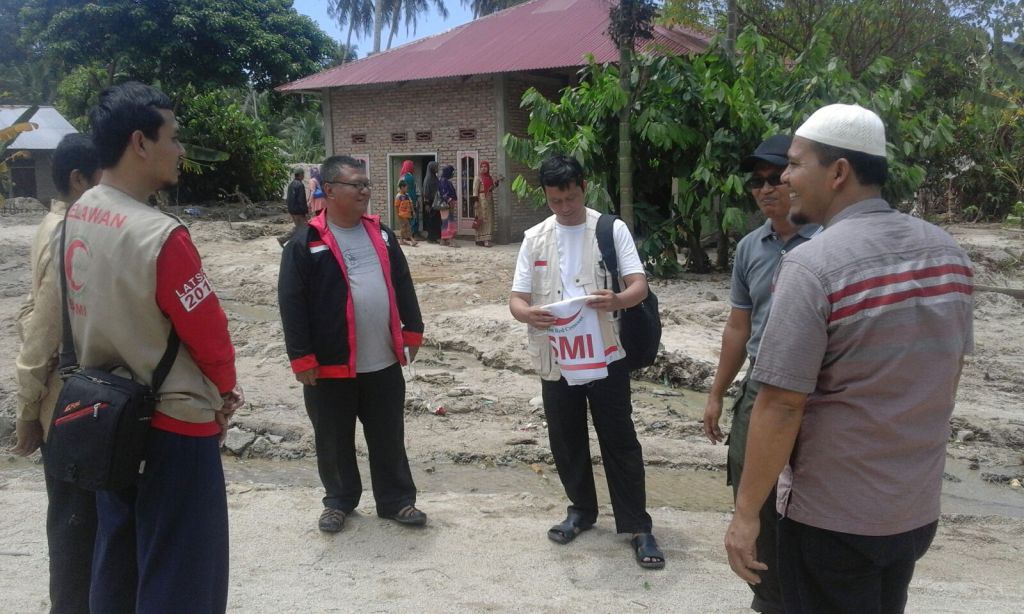 bsmi_padang's tweet photo. BSMI bersama Wardah Cosmetic: Kepedulian Tanpa Batas untuk Korban Banjir Sumatera Barat https://t.co/3rmCdnOfMZ https://t.co/E5JjdlAGd2