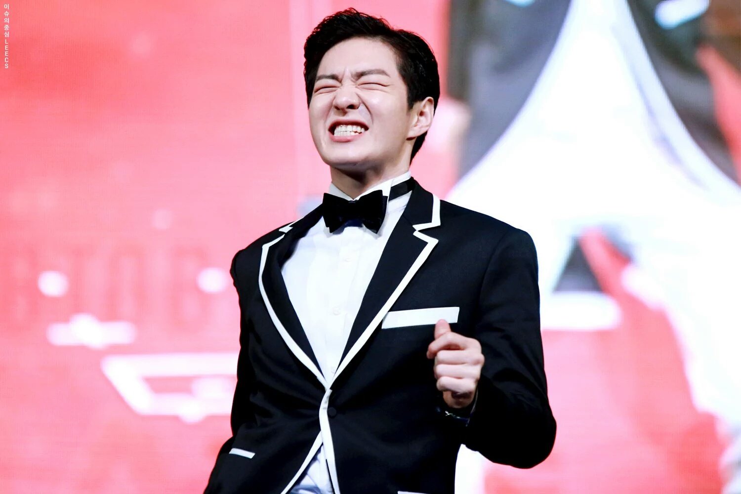 Cb0MrwpW0AARV-5.jpg:large