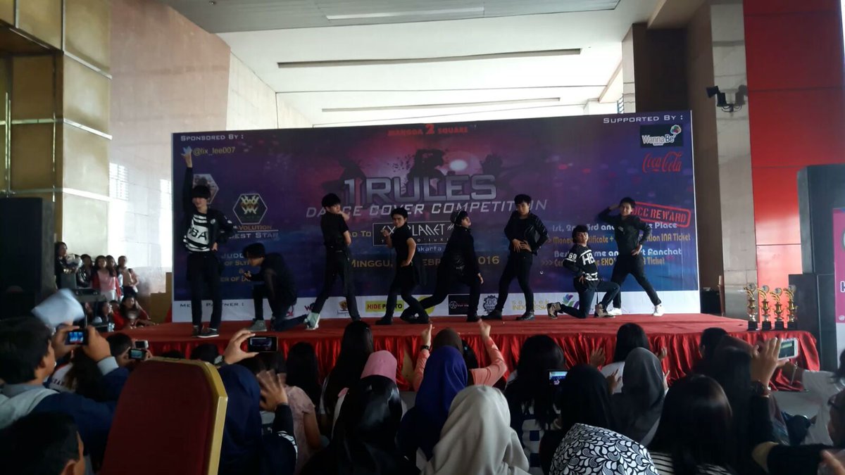 Terimakasih utk pihak <a href="/1rulesorganizer/">1rules Organizer</a> telah mengundang kami di event Road To EXO'LUXION kemarin, PECAH EXO BANGET !