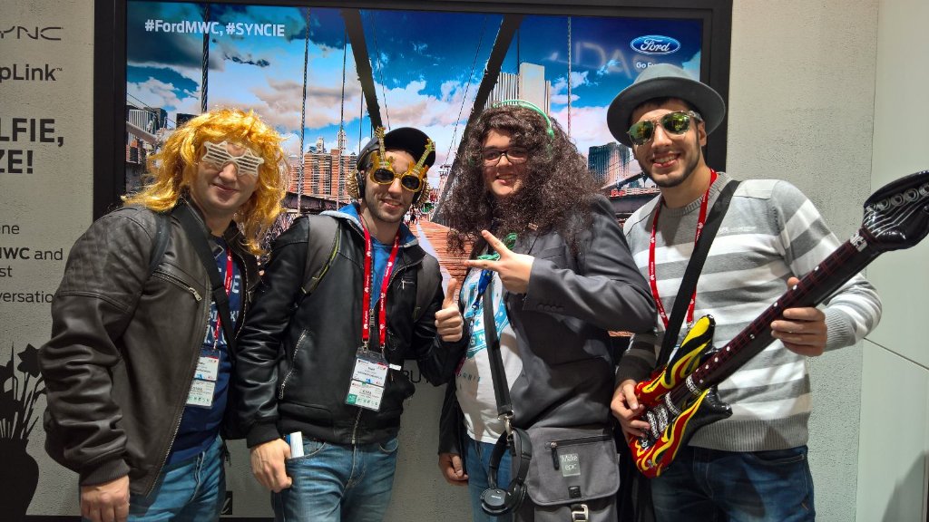 Ram0n93's tweet photo. Gooo! #FordMWC #SYNCIE https://t.co/l8hMzn0PUK