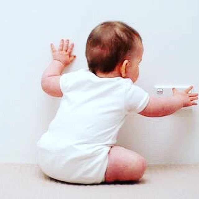 Emekleyen bebeği olan annelerin dikkat etmesi gereken ev düzenlemeleri ilkkezanneoldum.blogspot.com.tr/2016/02/emekle…