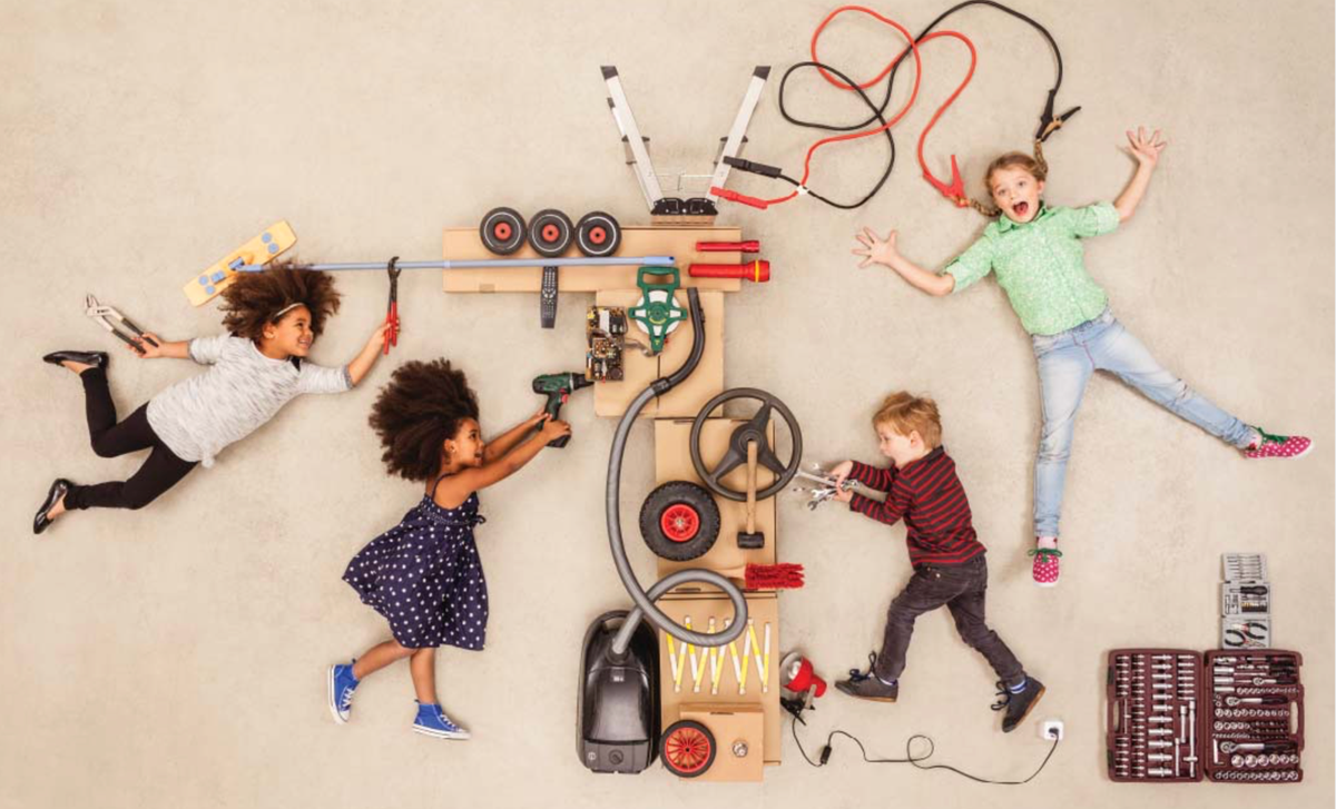 4m робот художник. День детей изобретателей. Увлечения детей. Придумай сделай сломай повтори. Игрушки из подручных материалов.