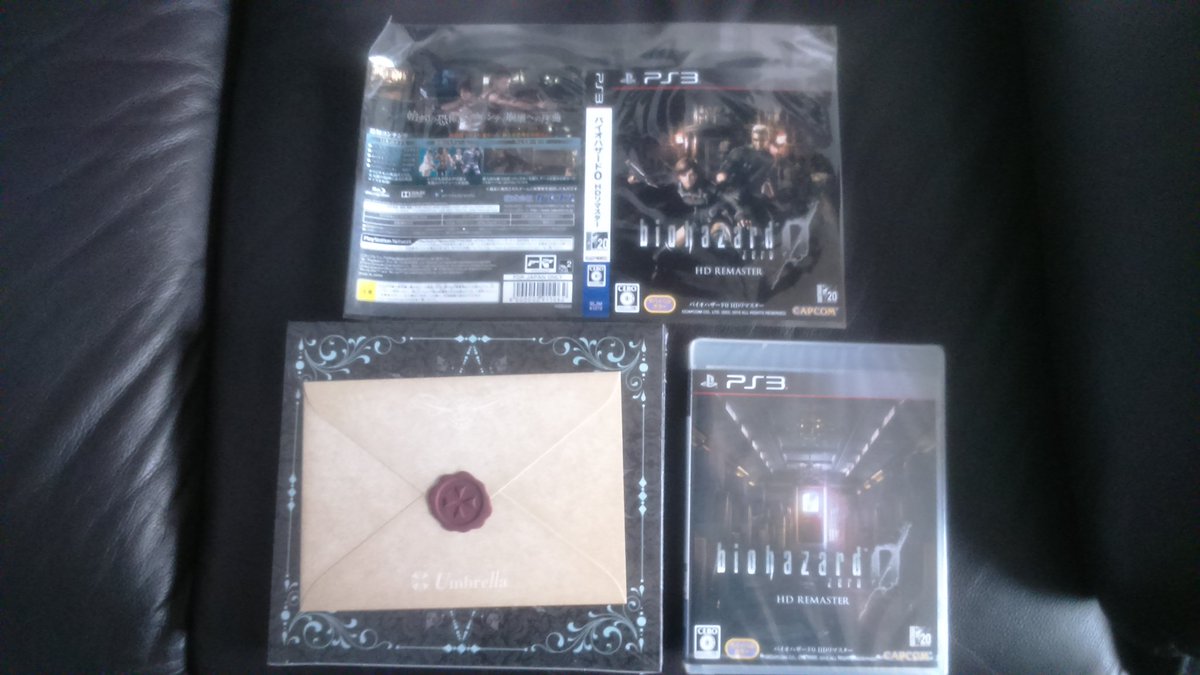 BiohazardFrance's tweet photo. So, you finaly come ! #RE0HD édition collector ps3 jpn. https://t.co/Dl1TRd2Rds