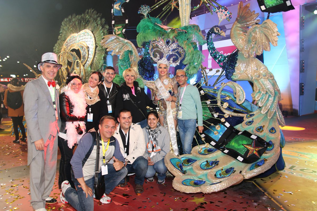CCATLANTICOGC's tweet photo. Pino Ojeda, Reina del Carnaval de Maspalomas 2016 patrocinada por @CCATLANTICOGC. Fantasía "La esencia del Paraíso". https://t.co/kVMnIN5kpH