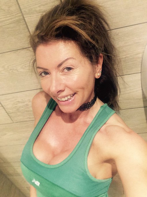 Gym all done #fitchick #milf #milfmonday #gymbunny 💋💋😘 https://t.co/SMetcuUPWy<a href="/tag/fitchick"class="tags">#fitchick</a><a href="/tag/milf"class="tags">#milf</a><a href="/tag/milfmonday"class="tags">#milfmonday</a><a href="/tag/gymbunny"class="tags">#gymbunny</a>