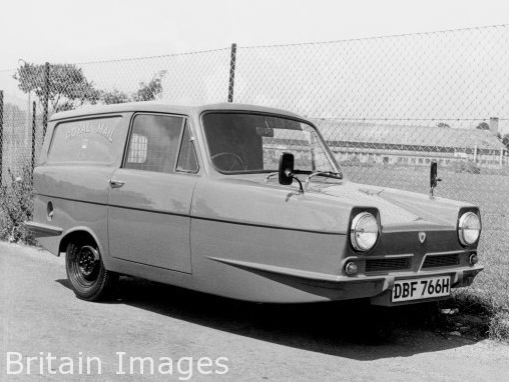 BritainImages's tweet photo. A #Reliant three-wheeled #mailvan, #Aberdeen, 1970 https://t.co/9DQojbcGCB #van #postalservice #motoring #automotive https://t.co/oC2uYaMjKV