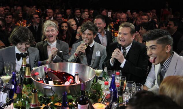 Radio1Direction's tweet photo. It's been 4 years since the boys attended the Brit Awards for the first time and won their first Brit 😱 https://t.co/Fk24J4fsIv