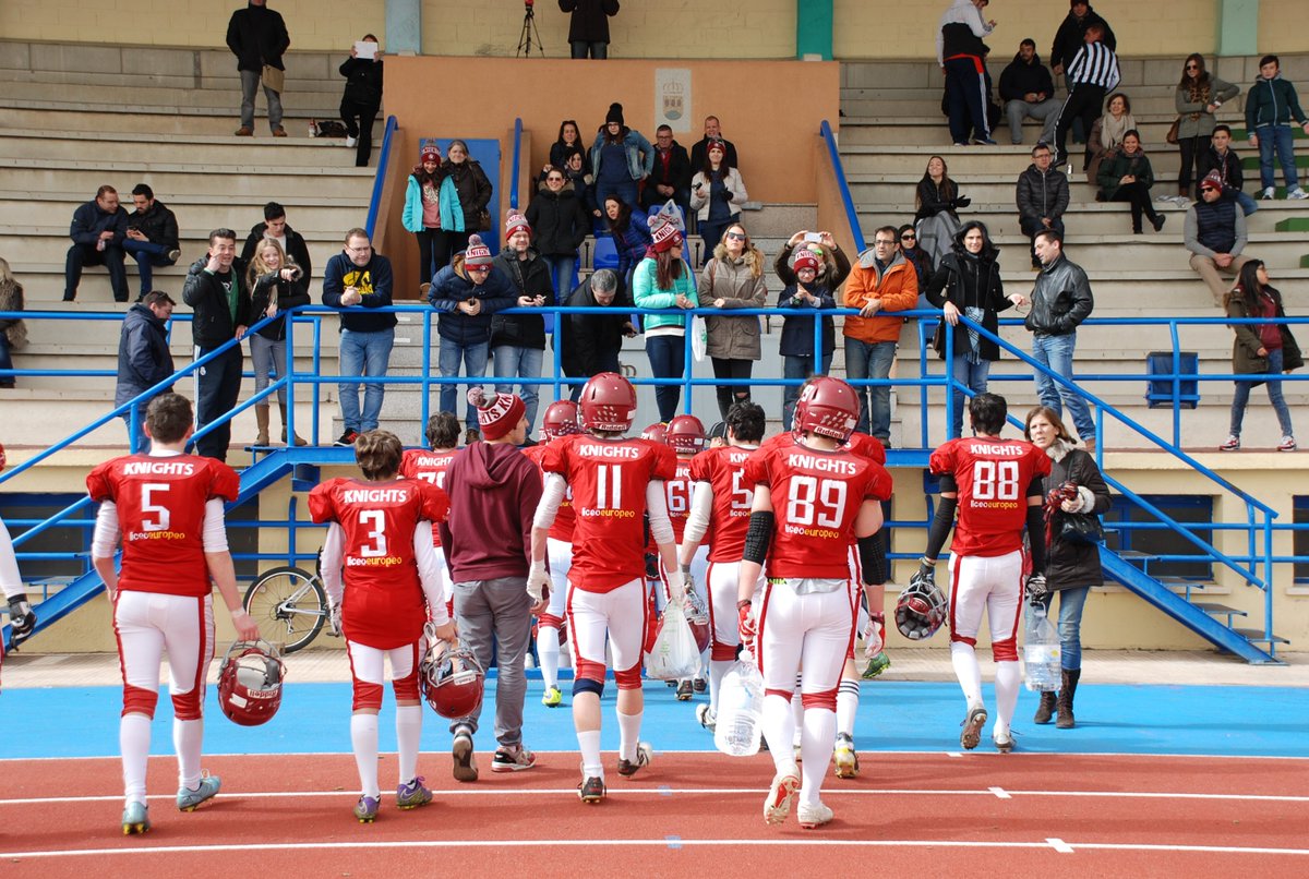 RoyOaksKnights's tweet photo. .@Smilodons 38 - Knights 65: SIN RED DE SEGURIDAD. La crónica completa, aquí: https://t.co/sPvIIdxNz9 #GoKnights https://t.co/vbzNmraIKg
