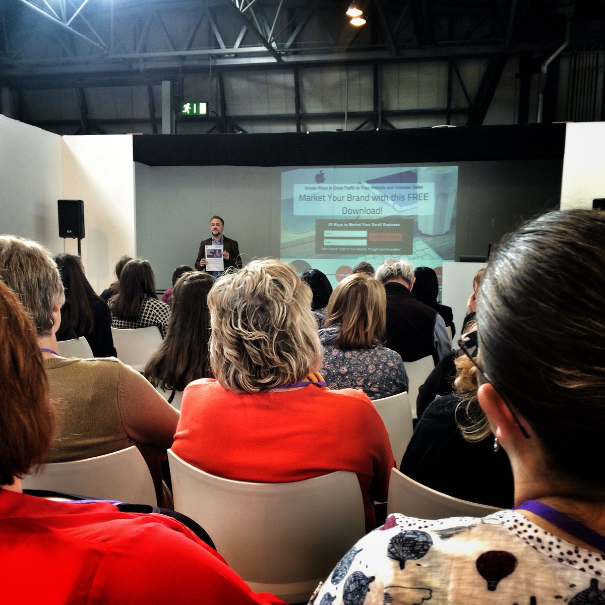 _jakeogorman's tweet photo. @WarrenKnight rocking it at the #chsistitches2016 show #NEC https://t.co/cbbNkuxDyg