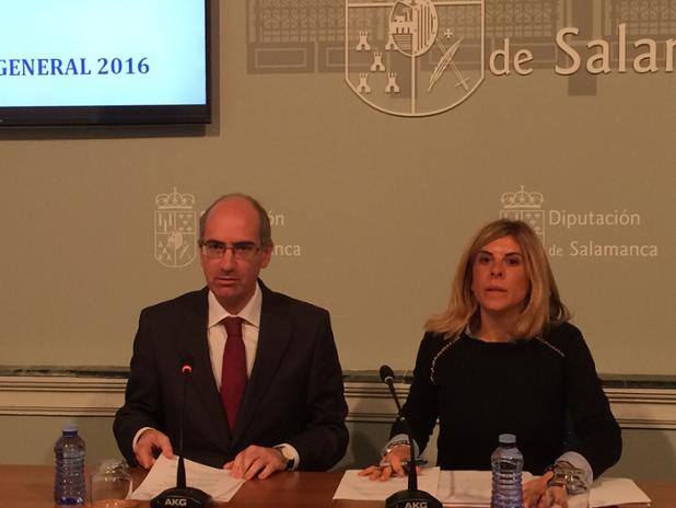 dipusalamanca's tweet photo. @dipusalamanca reconoce a 5 municipios con el premio a la #transparencia a través de #REGTSA https://t.co/vPjvHe6vZa https://t.co/gVCOx9j3fe