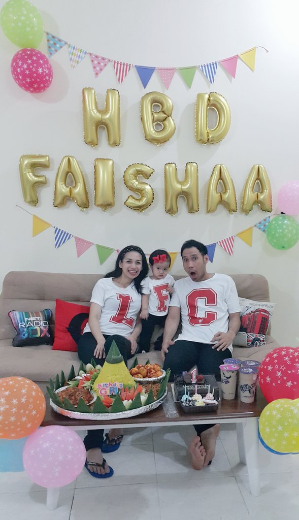 😍😘🎉🎁 <a href="/caesargunawan99/">Caesar Gunawan</a>: happy birthday to my lil' princess Faishaa ..she's turning 1 today #HBDFaishaa #LFCFamily ”