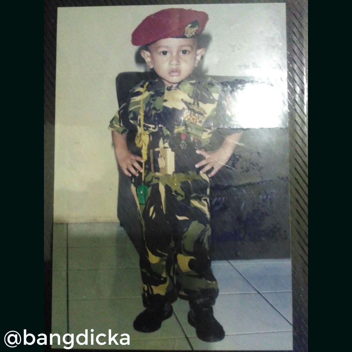 bang_dicka's tweet photo. @ANTR_TRANSTV SIAP GERAK! Foto dan Cita-cita dipengenin Waktu Kecil :'D Tentara Mama Papa ^^ #ANTRmemorimasakecil https://t.co/4txpUSs0yy