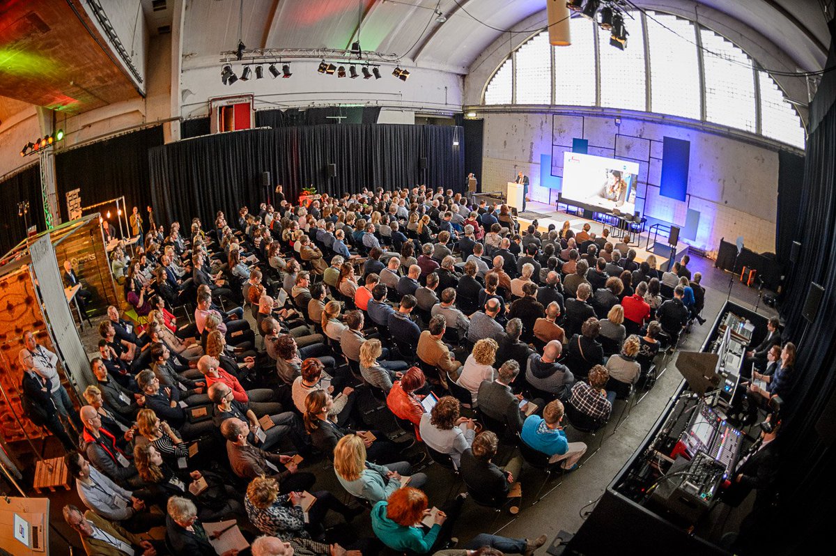 rinskevandenbos's tweet image. Volle bak bij #DigitaleWerkplaats van @GoogleNL in Nijmegen en veel positieve reacties, topdag! Op naar Groningen...