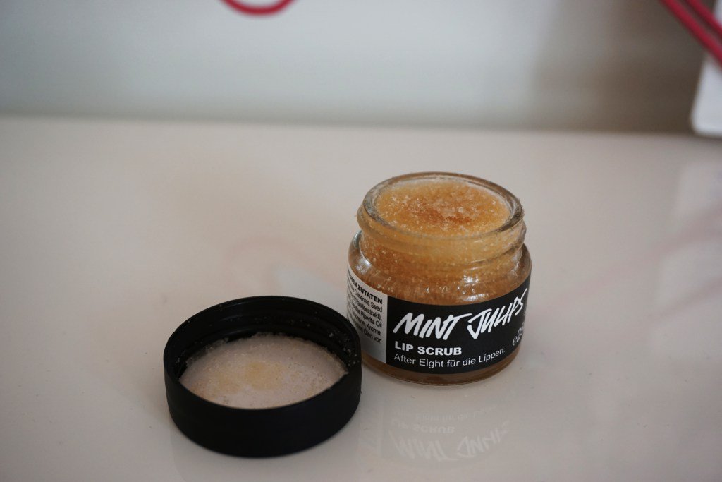 HauteFuture's tweet image. Zuckersüß die Lippen pflegen hautefutureblog.com/2016/02/22/zuc…