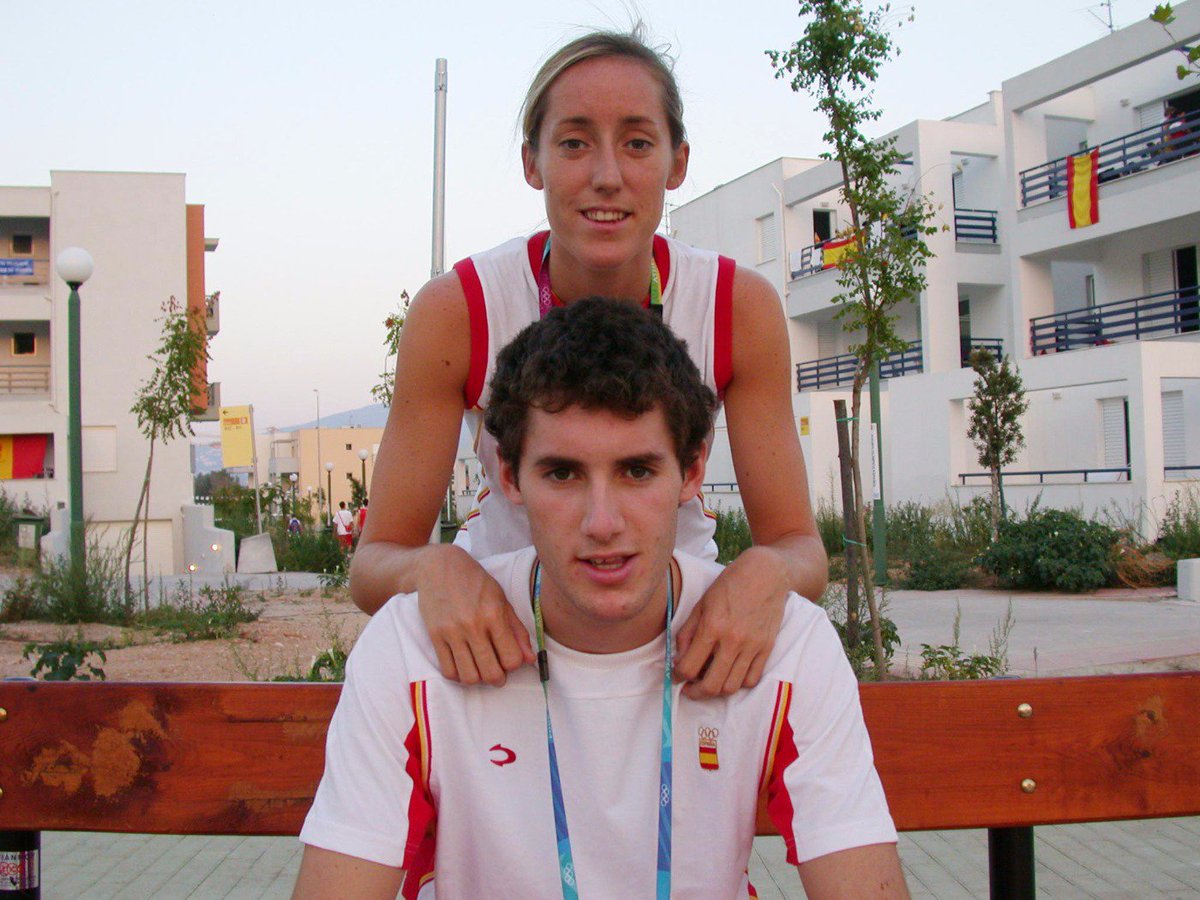 La foto 'más buscada': los hermanos <a href="/rudy5fernandez/">Rudy Fernandez</a> y <a href="/MartaFernandez5/">Marta Fernández</a> en la Villa Olímpica de Atenas 2004.Geniales.