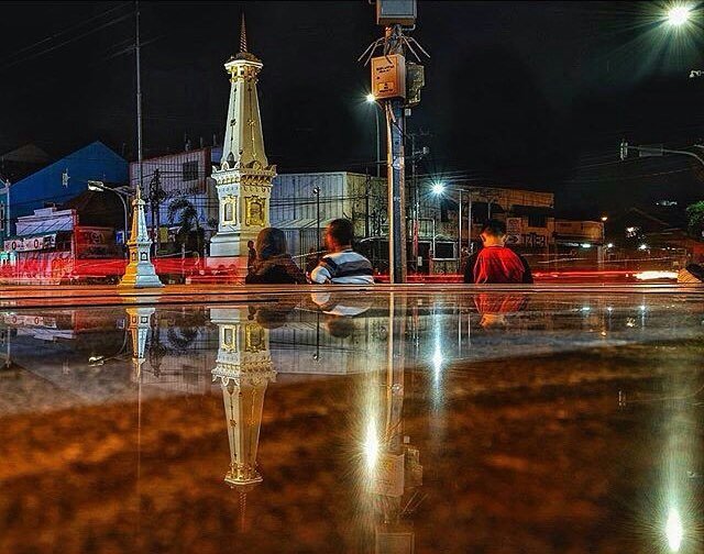Sendiri maupun berpasangan, selamat menikmati malam yg asik di Jogja.
📷 : aggnawed