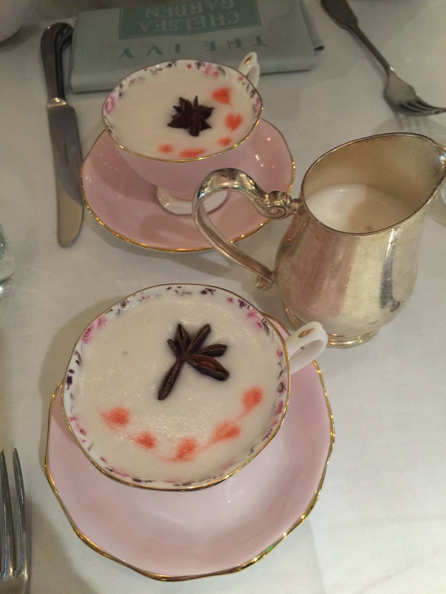 Cocktails at <a href="/IvyChelsGarden/">Ivy Chelsea Garden</a> !