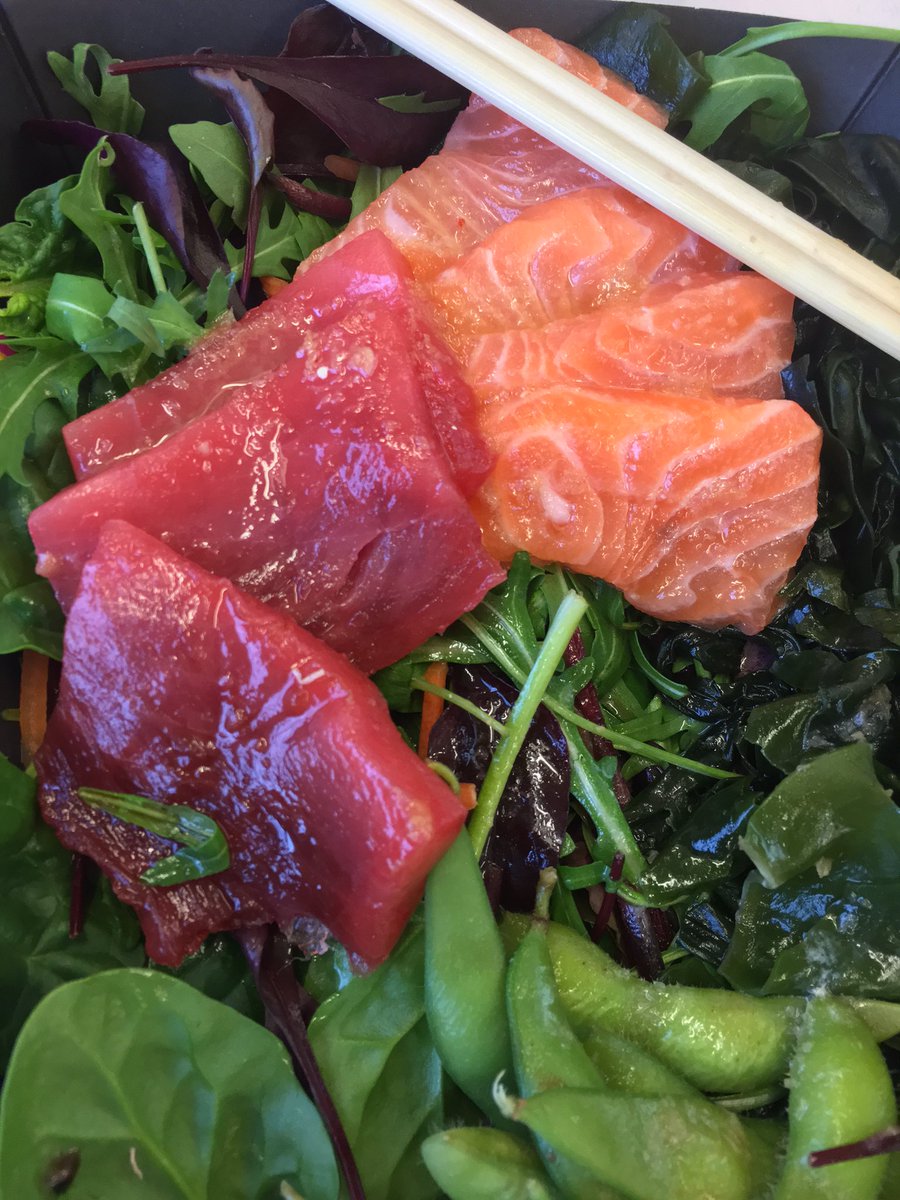 cdahdaleh's tweet photo. @ItsuOfficial is tuna supposed to look like that ?? Bought this today but tasted funny 😔 https://t.co/TIpWEJSPeh