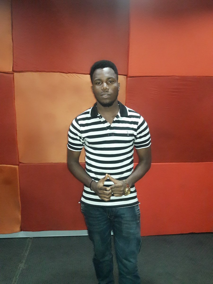 HitFMCalabar's tweet photo. @UgoPsycho ♢ winner on the #hbs, K's pizza place giveaway with @ukeogah &amp; Dr G. #MMMM #hbsgiveaways @AtabuchyKs . https://t.co/efU1PsbSdR