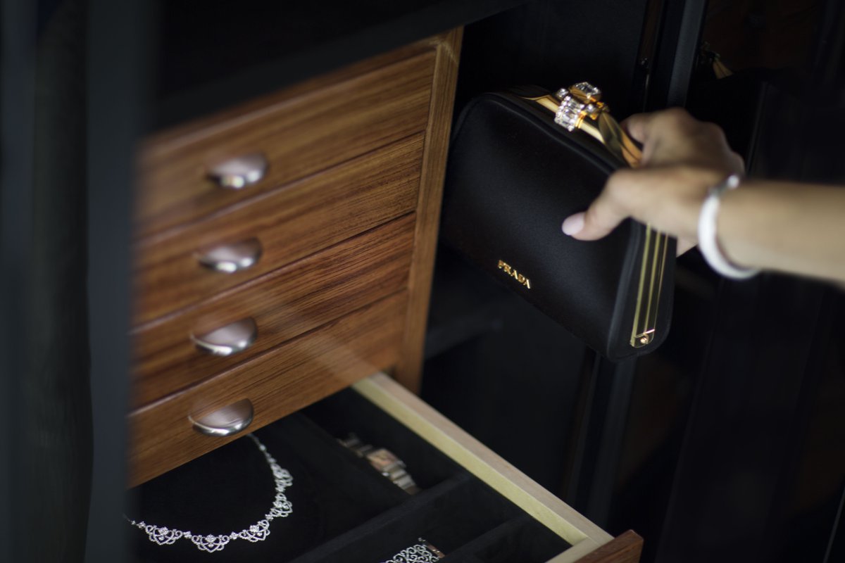 gemgossip's tweet photo. These gem/jewelry safes by @brownsafe are top of the line! >> https://t.co/QV96qCZ0EK https://t.co/u8s8xrNSzA