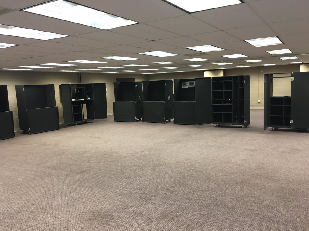 stevejonescp's tweet photo. Cases for our new church are here!!!
@CaringPlace1 https://t.co/ruBMa6AF77